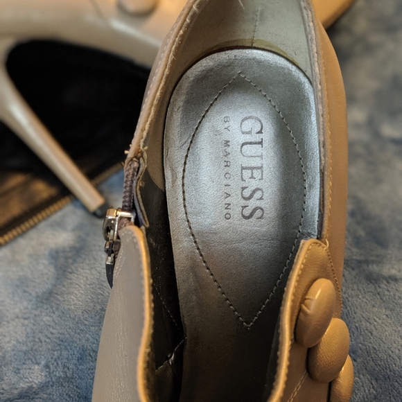 Guess Heels - Picture 2 of 7